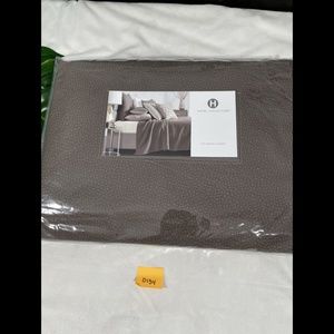 NIB Hotel Collection Como‎ (1) Full/Queen Coverlet Blanket